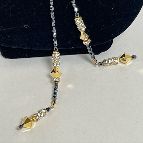 Gorgeous Lariat Necklace with sparkling black, gold tone and rhinestones accents - Picture 3 of 8